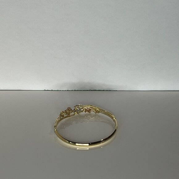 14k Tri-color Plumeria Hinged Bangle - Picture 11 of 14